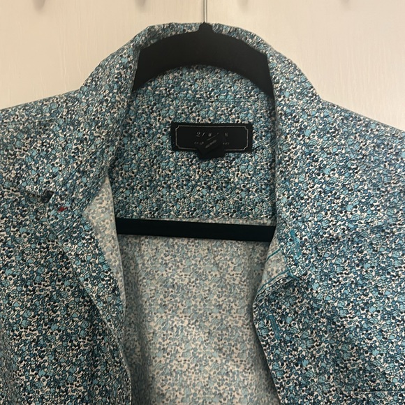 Blue floral short sleeve button down shirt - Picture 2 of 5